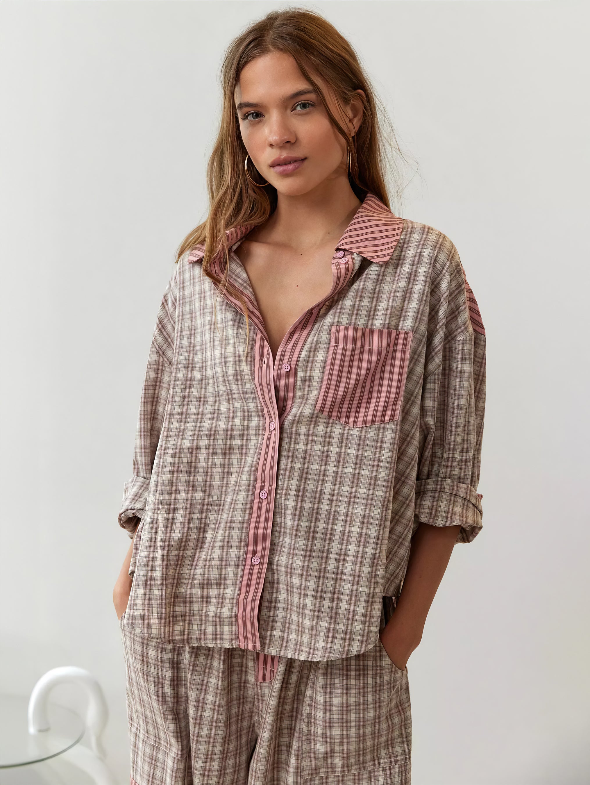 Conjunto de Pijama de Cuadros Elegante para Mujer Camisa de Manga Larga Pantalones de Pierna Ancha Ropa de Casa Suave y Casual – Sara