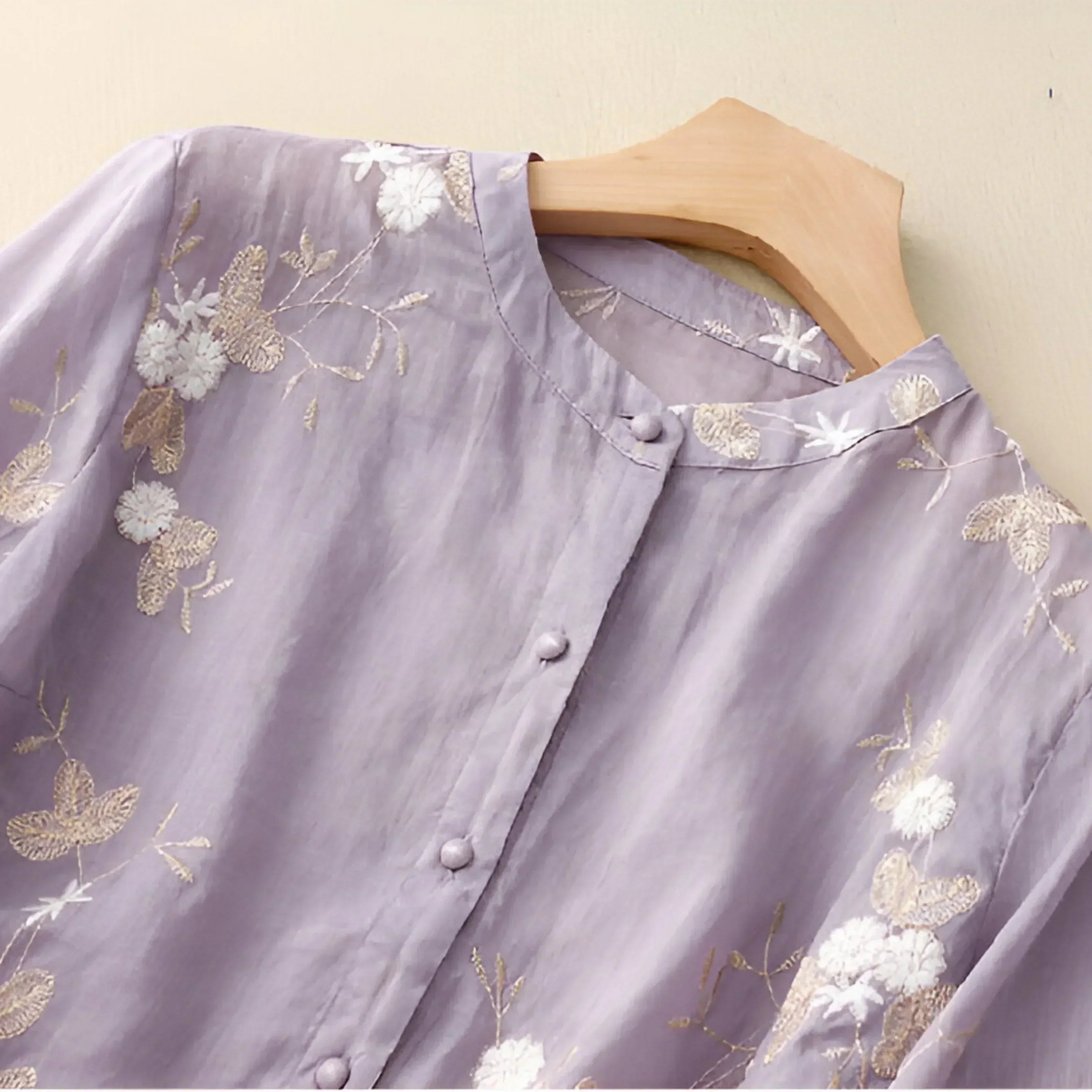 Top de Algodón para Mujeres con Flores Bordadas Femenino Suave Transpirable Casual Elegante para el Día a Día – Emily