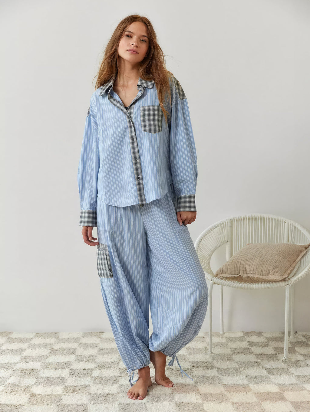 Conjunto de Pijama de Cuadros Elegante para Mujer Camisa de Manga Larga Pantalones de Pierna Ancha Ropa de Casa Suave y Casual – Sara