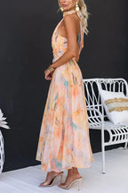 Vestido Largo de Gasa Floral Elegante con Escote Halter Acuarelado para Invitadas a Bodas y Fiestas – Sandra Melocotón