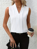 Blusa Sin Mangas Plisada con Escote en V para Mujeres Elegante y Fluida para Trabajo, Casual y Brunch – Beatrice