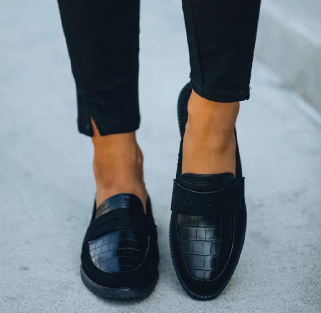 Mocasines de Textura de Cocodrilo para Mujer con Plantilla Acolchada, Casual, Formal y Elegante – Hannah