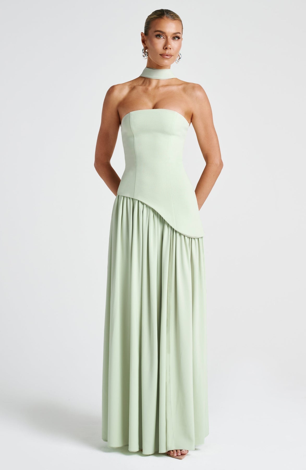 Vestido Maxi Elegante Sin Mangas para Mujer con Ajuste y Abertura Formal para Fiestas de Bodas – Mya
