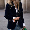 Blazer de Terciopelo Elegante para Mujer con Hombros Estructurados y Corte Ajustado, Botones en Tono Dorado, Formal y Casual – Marino