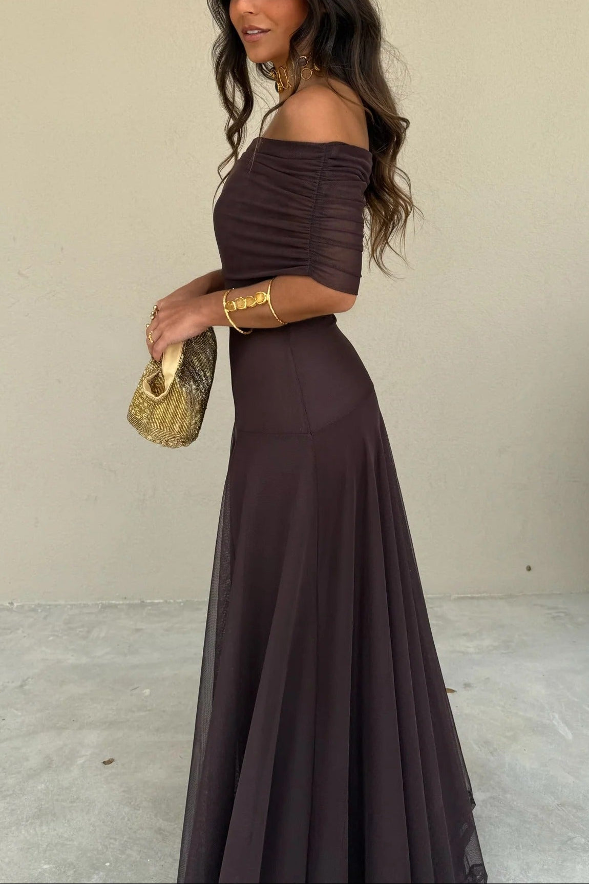 Vestido de Fiesta Formal para Invitadas de Boda - Manga Asimétrica, Cuerpo Drapado de Malla, Romántico – Brittany