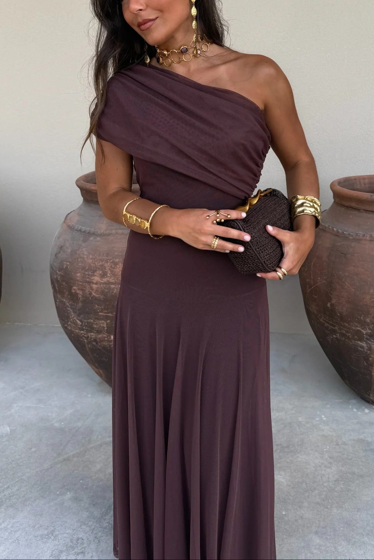 Vestido de Fiesta Formal para Invitadas de Boda - Manga Asimétrica, Cuerpo Drapado de Malla, Romántico – Brittany