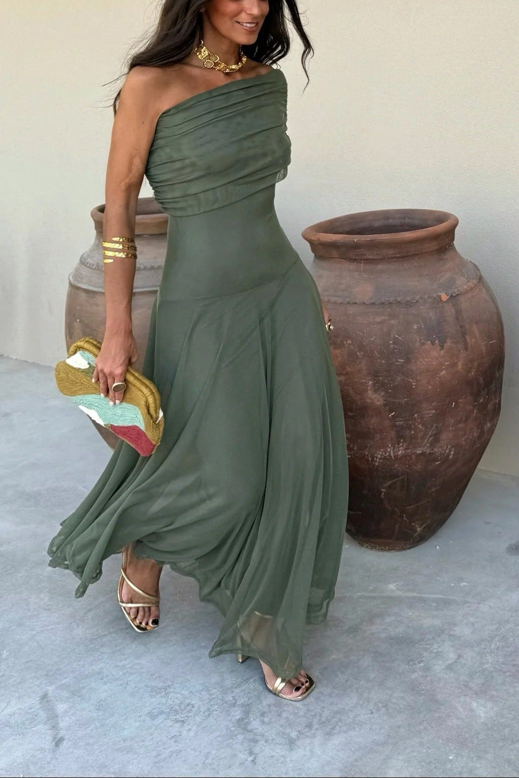 Vestido de Fiesta Formal para Invitadas de Boda - Manga Asimétrica, Cuerpo Drapado de Malla, Romántico – Brittany