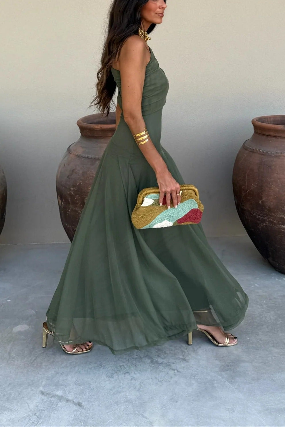 Vestido de Fiesta Formal para Invitadas de Boda - Manga Asimétrica, Cuerpo Drapado de Malla, Romántico – Brittany
