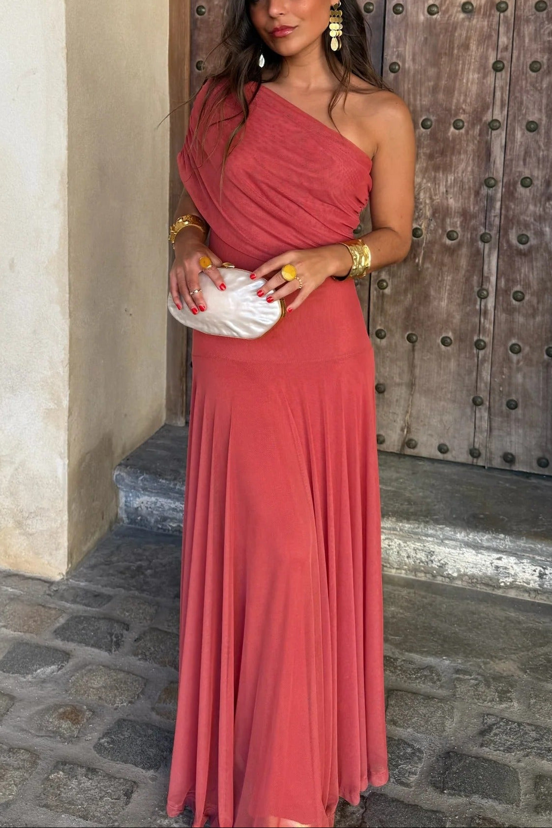 Vestido de Fiesta Formal para Invitadas de Boda - Manga Asimétrica, Cuerpo Drapado de Malla, Romántico – Brittany