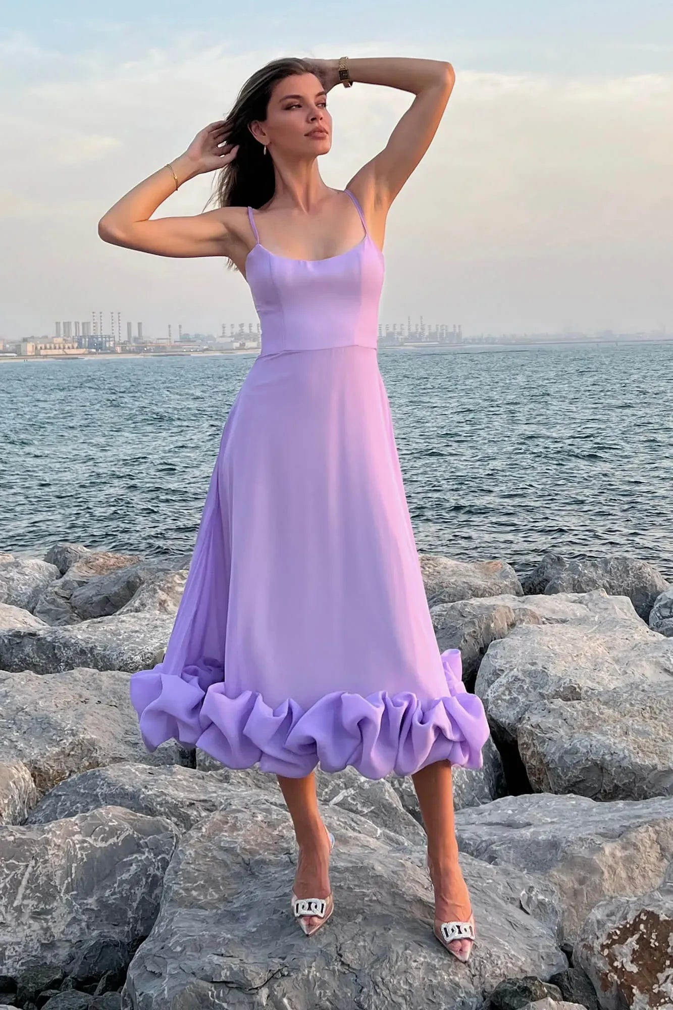 Vestido Midi Sin Mangas para Invitadas de Boda - Silueta Fluida, Definición de Cintura, Ligero y Versátil – Heather