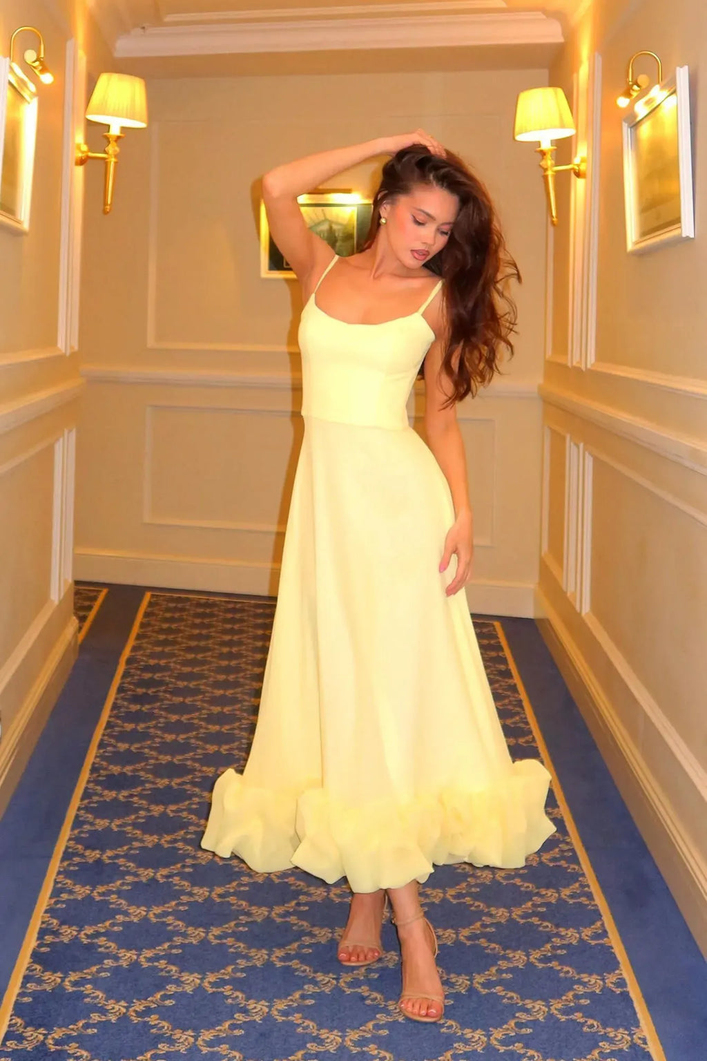 Vestido Midi Sin Mangas para Invitadas de Boda - Silueta Fluida, Definición de Cintura, Ligero y Versátil – Heather