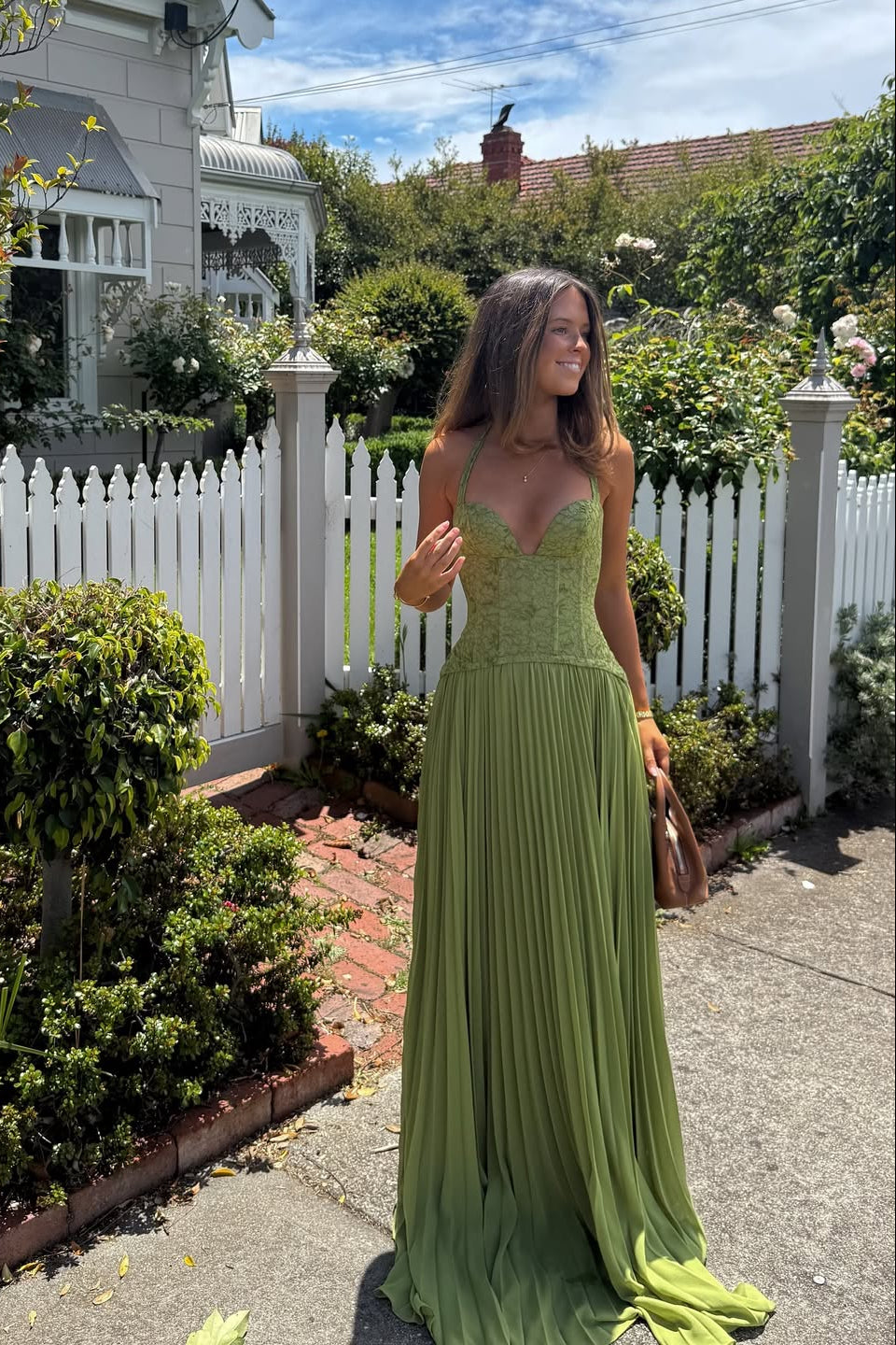 Vestido de Novia Largo para Mujer con Cuerpo de Encaje Plisado y Falda Fluida – Kenley