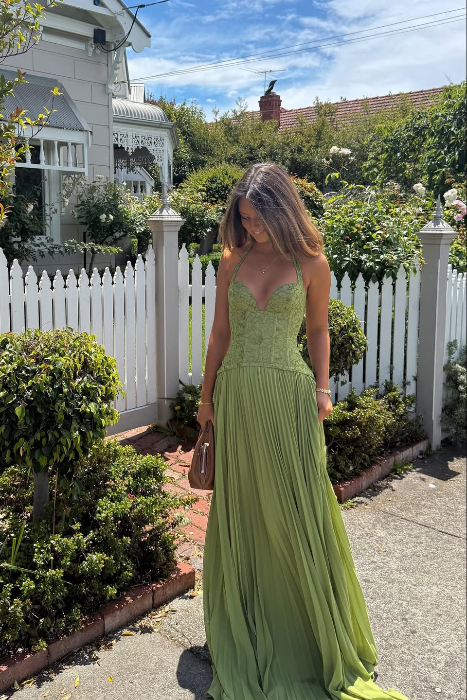 Vestido de Novia Largo para Mujer con Cuerpo de Encaje Plisado y Falda Fluida – Kenley