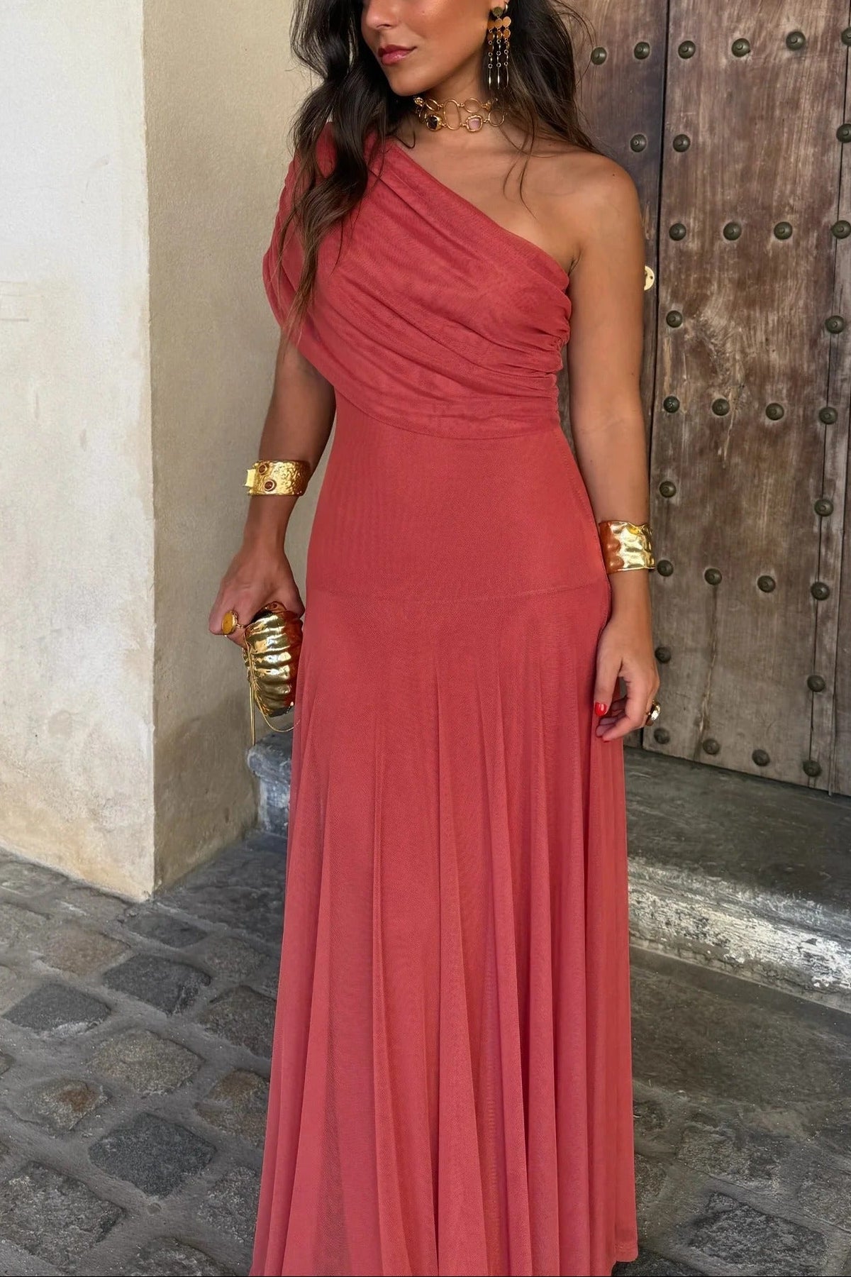 Vestido de Fiesta Formal para Invitadas de Boda - Manga Asimétrica, Cuerpo Drapado de Malla, Romántico – Brittany