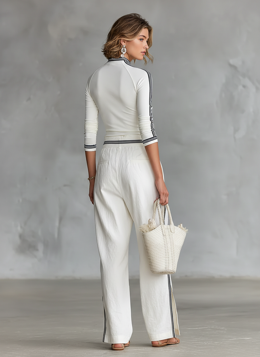 Conjunto Deportivo de Dos Piezas para Mujeres con Top de Cuello Medio Alto y Pantalones Anchos con Cuerda – Blanco