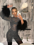Vestido Mini de Manga Larga con Puños de Plumas Brillantes para Mujeres – Mayra