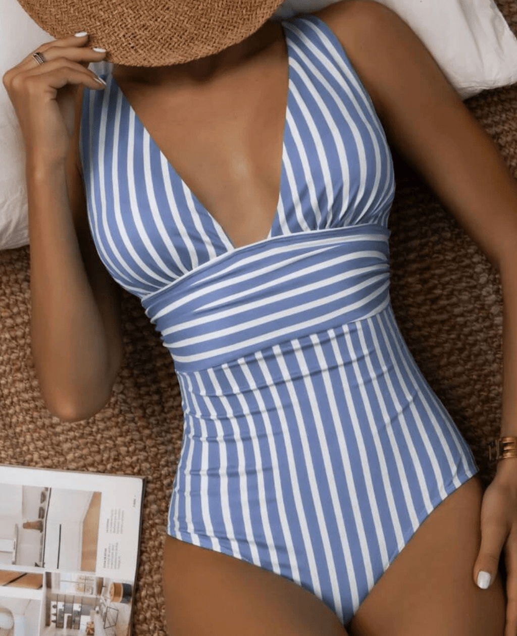Traje de baño de una pieza moderno a rayas para mujer, con escote en V profundo, cintura esculpida, elástico, ideal para la playa en verano