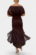 Vestido Midi Elegante de Mujer con Hombros Descubiertos, Cuerpo Drapado y Fruncido, Floral y Femenino – Lowenna