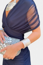 Vestido Midi Elegante de Mujer con Hombros Descubiertos, Cuerpo Drapado y Fruncido, Floral y Femenino – Lowenna