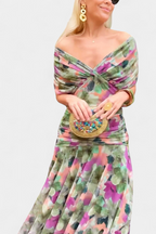 Vestido Midi Elegante de Mujer con Hombros Descubiertos, Cuerpo Drapado y Fruncido, Floral y Femenino – Lowenna