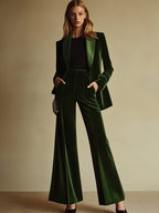 Traje de Dos Piezas de Terciopelo de Alta Gama para Mujeres con Blazer de Solapa Notch y Pantalones de Pierna Ancha Retro Elegante – Verde